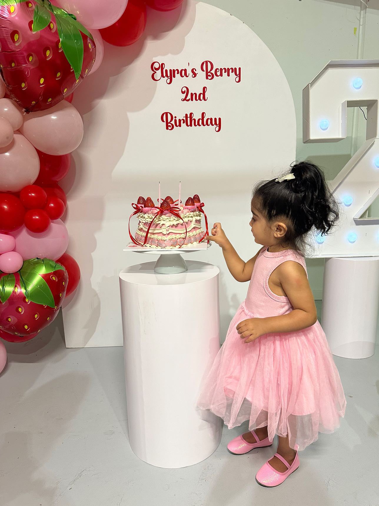 Custom kids birthday cakes- let’s work together to create a dream cake for your little one ✨🤍