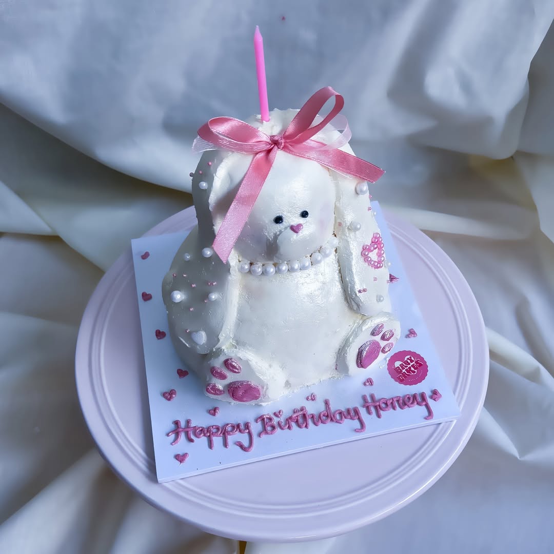 Custom kids birthday cakes- let’s work together to create a dream cake for your little one ✨🤍