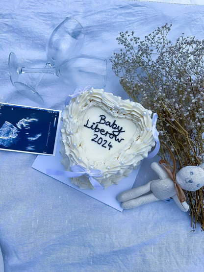 Gender Reveal Baby Cakes ✨…pink or blue? What will it be?
